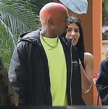 Kanye West steps out in blonde and pink hair (photos)