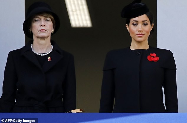 Duchess of Sussex, Meghan Markle attends her first Armistice Day at the Cenotaph (Photos)