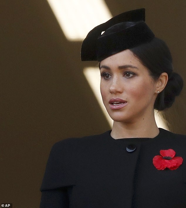 Duchess of Sussex, Meghan Markle attends her first Armistice Day at the Cenotaph (Photos)