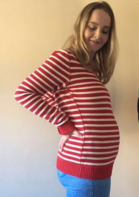 See what doctors found in the tummy of a woman they thought was pregnant with multiple babies