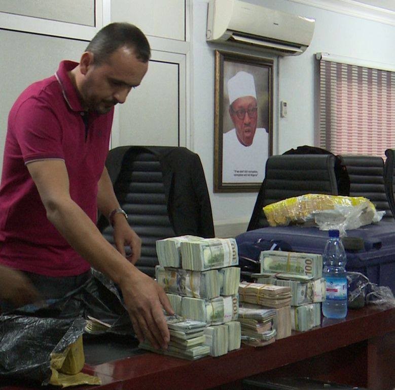 Photos: EFCC nabs Lebanese with over million cash at Abuja Airport