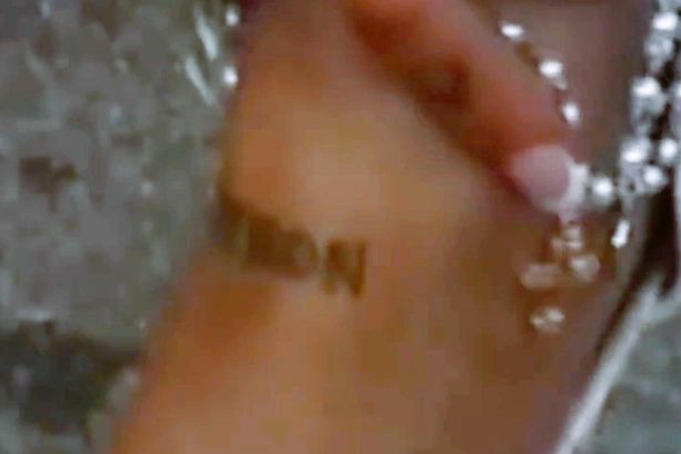 Ariana Grande covers her Pete Davidson tattoo with a tribute to Mac Miller