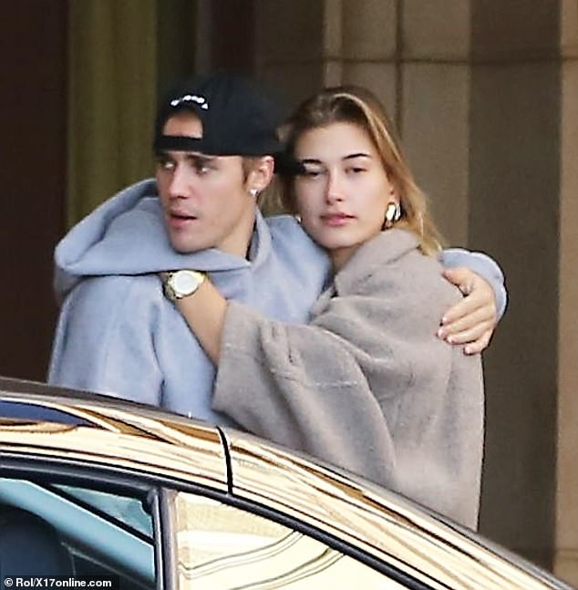Justin Bieber and wife Hailey Baldwin show off their dance moves?before sharing a passionate kiss in Beverly Hills (Photos)