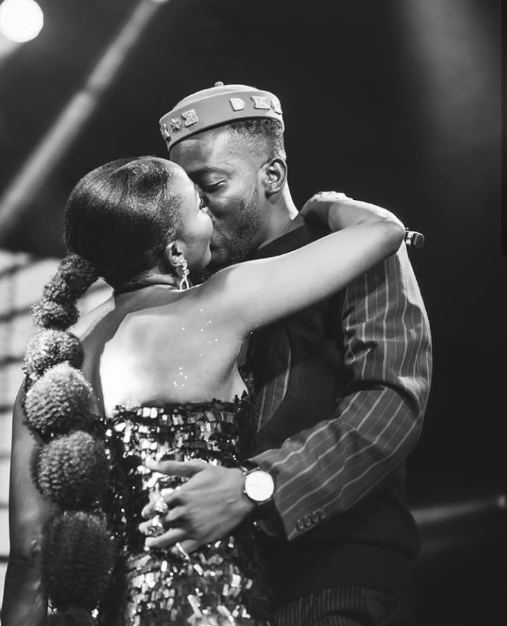 "Your love is overwhelming" - Simi tells Adekunle Gold after they share a kiss on stage (photos)