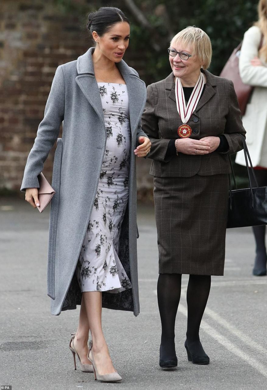 Meghan Markle brushes off her father