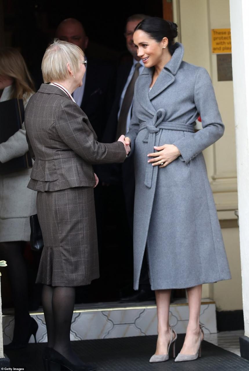 Meghan Markle brushes off her father