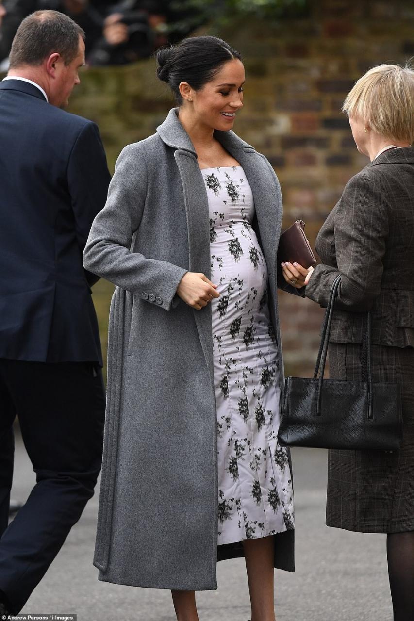 Meghan Markle brushes off her father