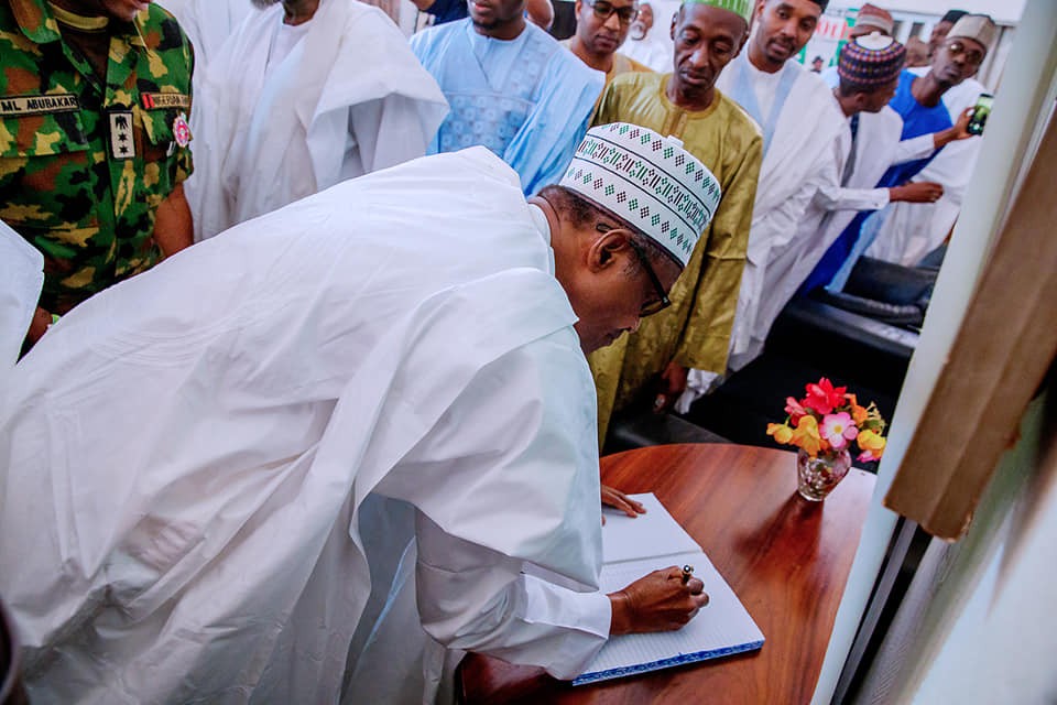 Photos: President Buhari visits Sokoto State on a condolence visit to the family of Late Shehu Shagari