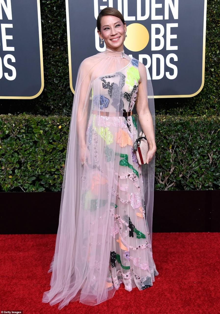 Check out red carpet photos of stars at the 76th Golden Globe Awards
