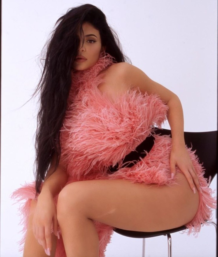 Kylie Jenner shows off her scar as she sizzles in new photos