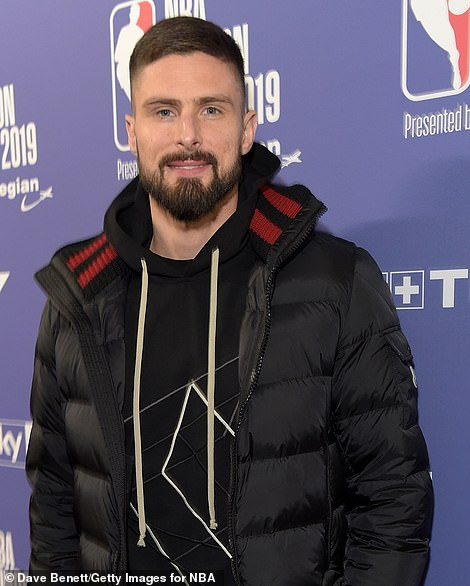 Arsenal and Chelsea football stars storm the O2 Arena in expensive designer wears to watch a basketball clash?(Photos)
