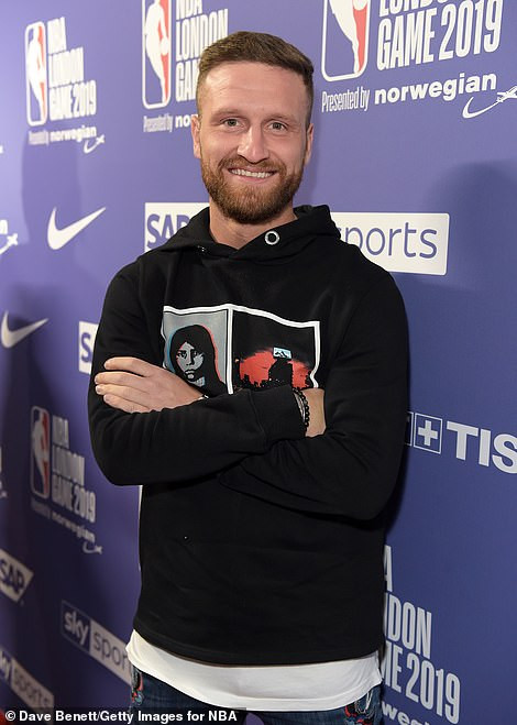 Arsenal and Chelsea football stars storm the O2 Arena in expensive designer wears to watch a basketball clash?(Photos)