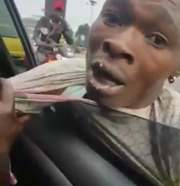 Video: See what happened to this thief who attempted to steal a phone from passengers of a moving vehicle