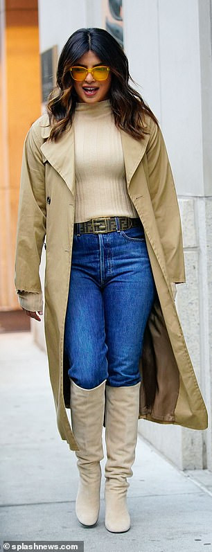 Priyanka Chopra shows off stylish look as she steps out in New York (Photos)