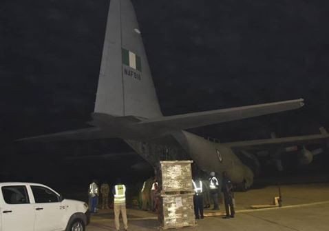 2019 Election:?Nigerian Air Force begins airlift of election?materials for INEC (Photos)