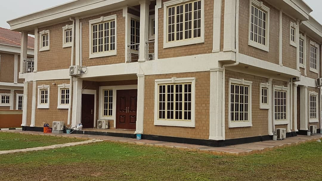 Check out the new mansion comedian Akpororo just acquired (photos)