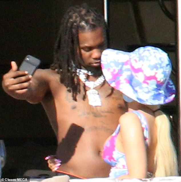 Cardi B and ?husband Offset enjoy romantic gateway in Los Cabos (Photos)