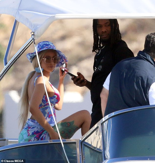 Cardi B and ?husband Offset enjoy romantic gateway in Los Cabos (Photos)