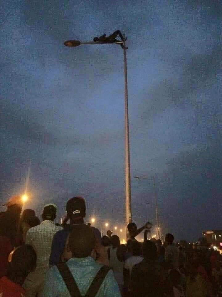 See what a suspected thief did to avoid mob action