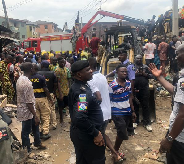 Lagos State government begins manual demolition of marked buildings (video)