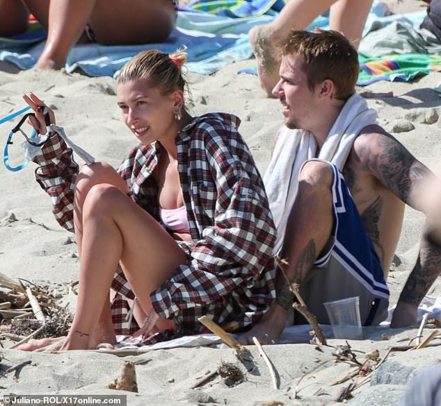 Justin Bieber and his wife Hailey Baldwin enjoy fun day at Laguna Beach (Photos)