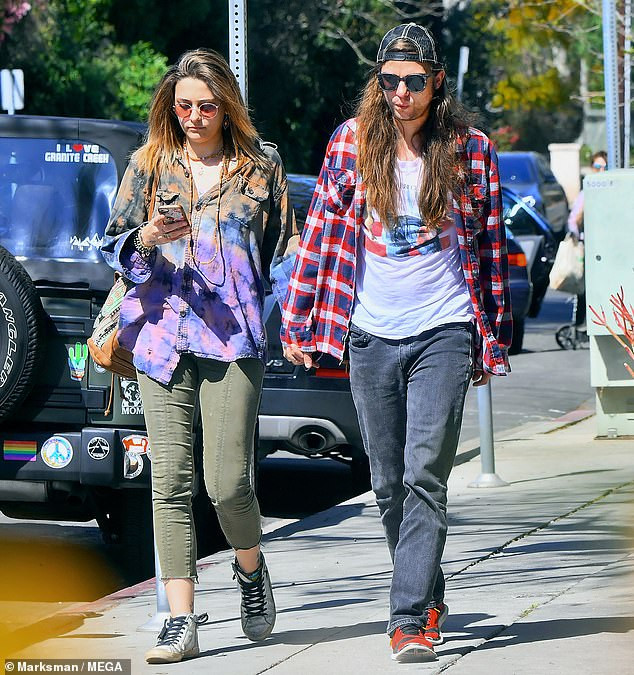 Paris Jackson packs on the PDA with beau Gabriel Glenn after denying attempted suicide reports (Photos)
