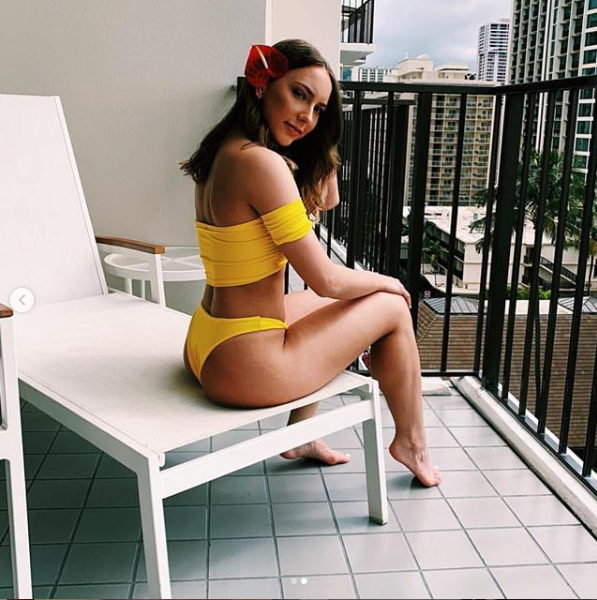 Rapper, Eminem?s daughter Hailie Jade flaunts her hot body in sexy two-piece?
