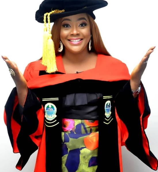 Celebrities turn up to celebrate Helen Paul
