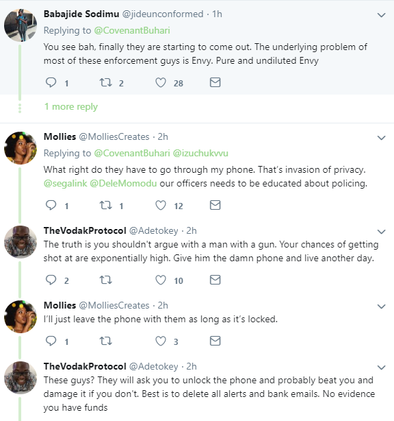 Video: Police Officer destroys phone of Delta state University student because it was expensive