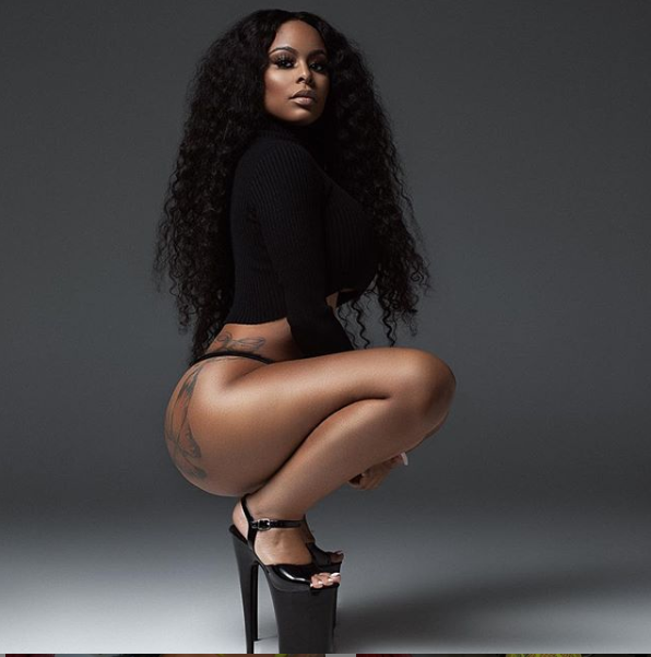 Alexis Skyy flaunts her backside in sexy new photos?