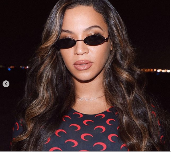 Beyonce shares stunning photos of her stylish look to the NBA game in Houston