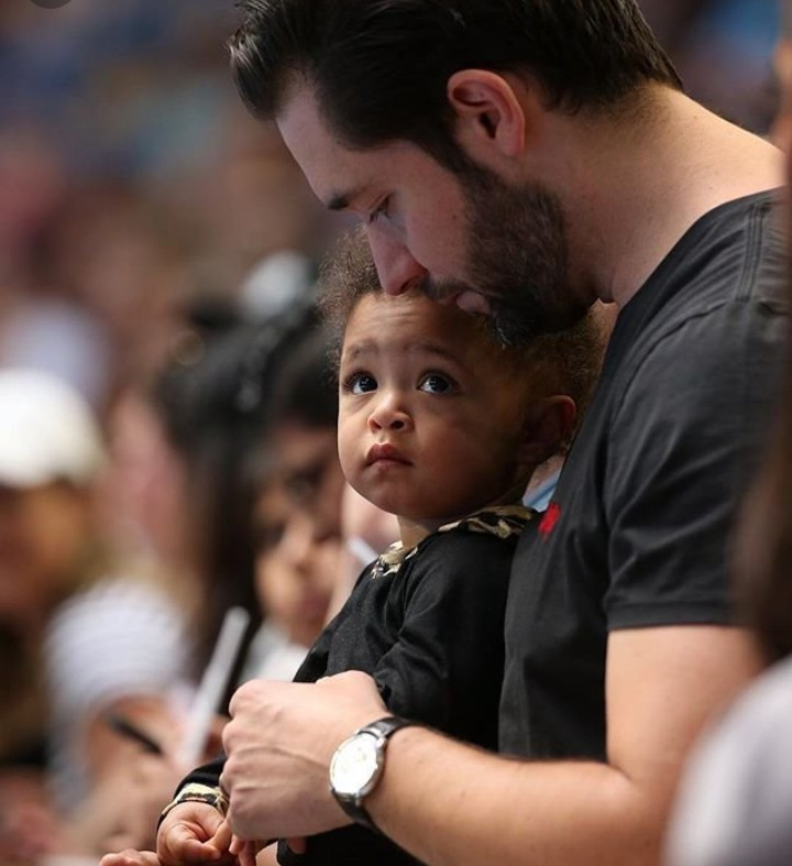 Alexis Ohanian is hailed a great father after revealing he applied to a natural hair Facebook group to learn to care for his daughter