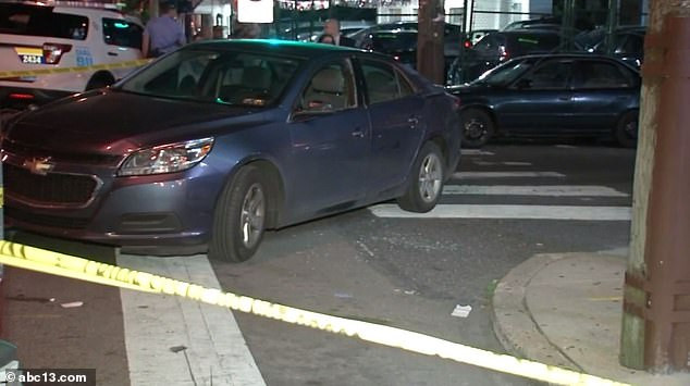 Plainclothes officer shoots unarmed black man "because he feared he was about to be robbed" (video)