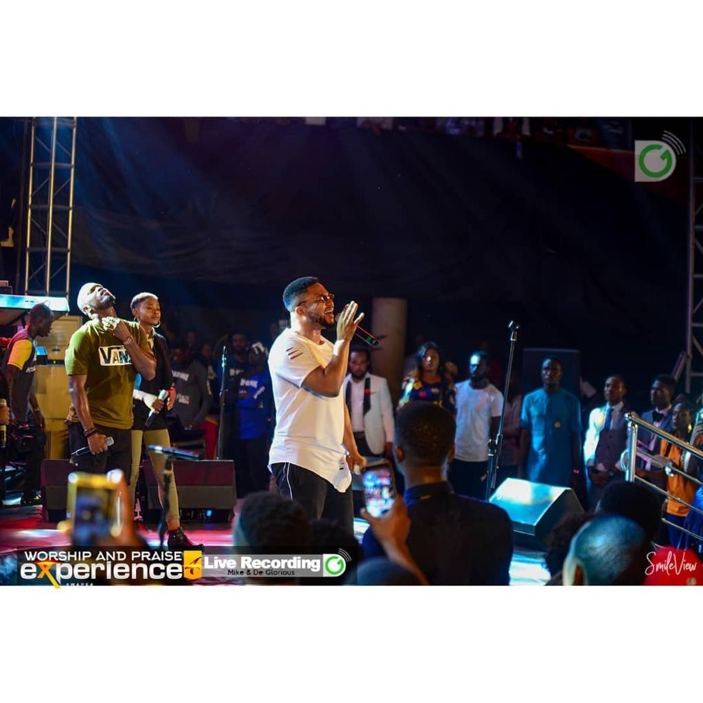 Photos from the Worship & Praise Experience 4 hosted by Michael Obasuyi