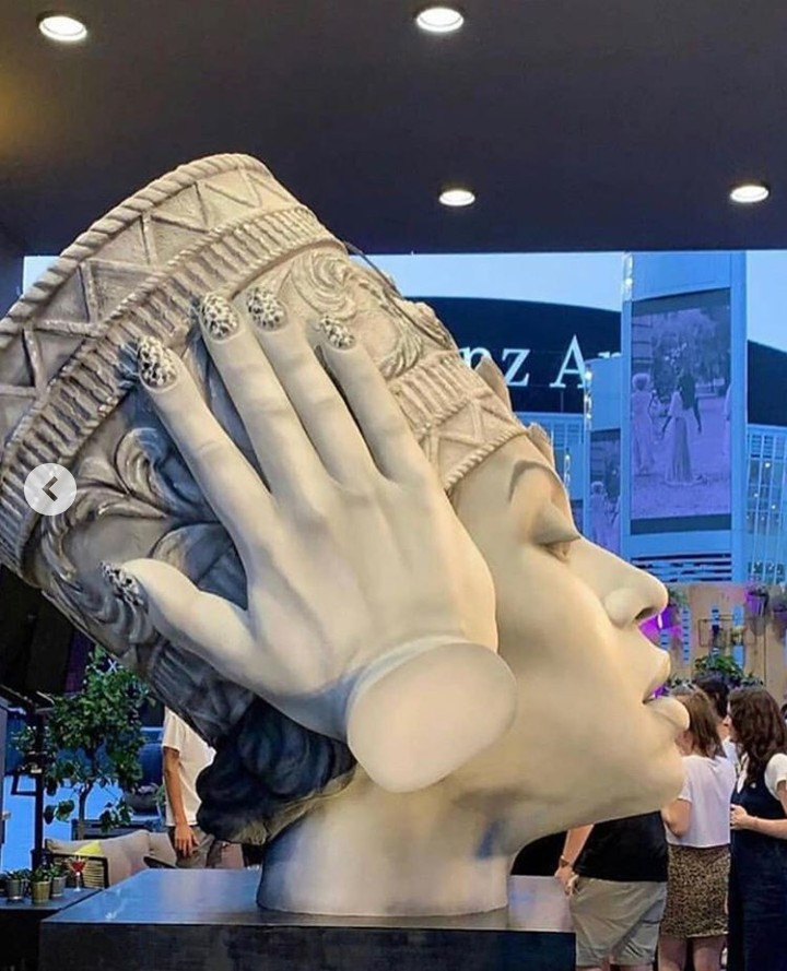 "Bey who?" Fans are not impressed with statue of Beyonce unveiled in Berlin