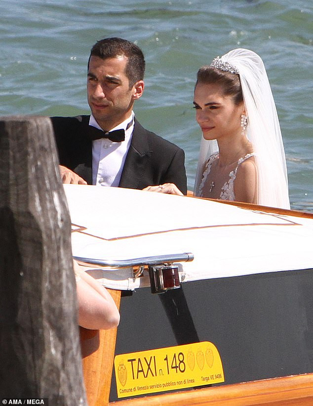  Arsenal football star, Henrikh Mkhitaryan and his bride?board water taxi to their wedding reception in Venice (Photos)