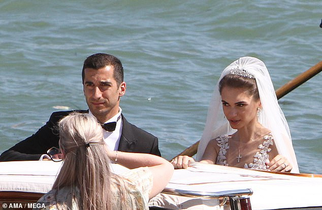  Arsenal football star, Henrikh Mkhitaryan and his bride?board water taxi to their wedding reception in Venice (Photos)