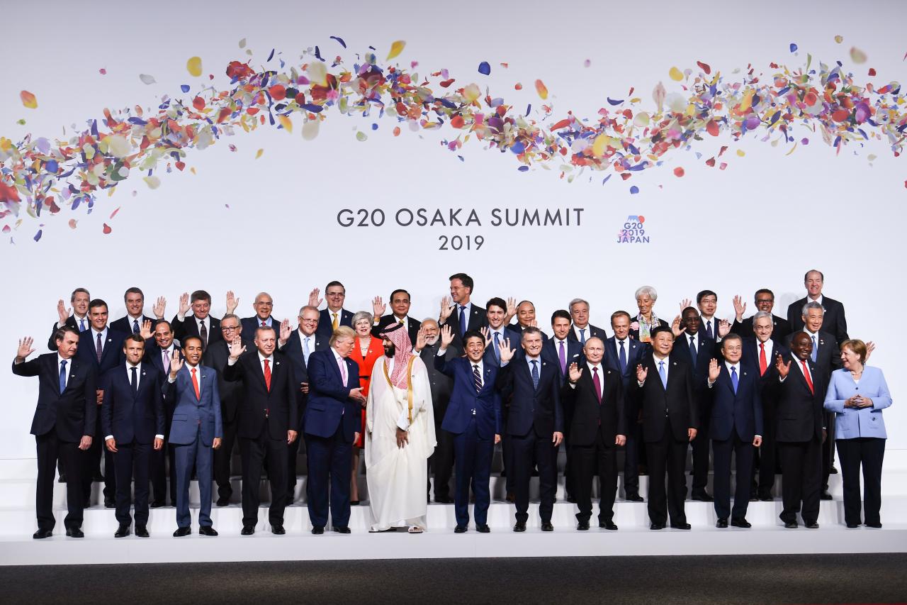 See the photo of Donald Trump and MBS at the G20 summit that everyone is talking about!