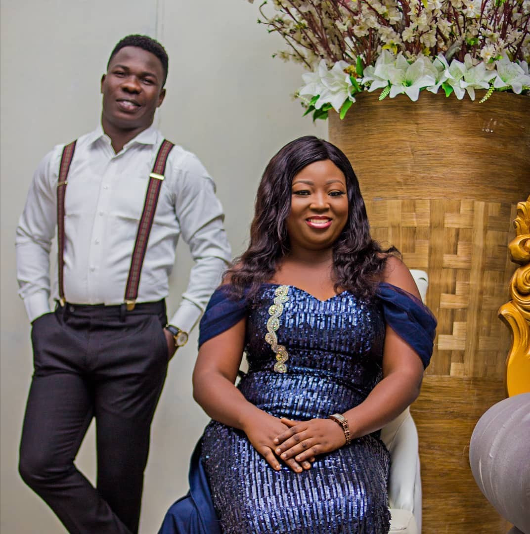 Comedian Dele Omo Woli weds his heartthrob (photos)