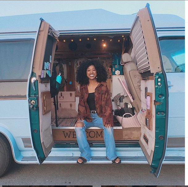 Meet Jennelle Eliana, the stylish 19-year-old girl who lives in a van (Photos)