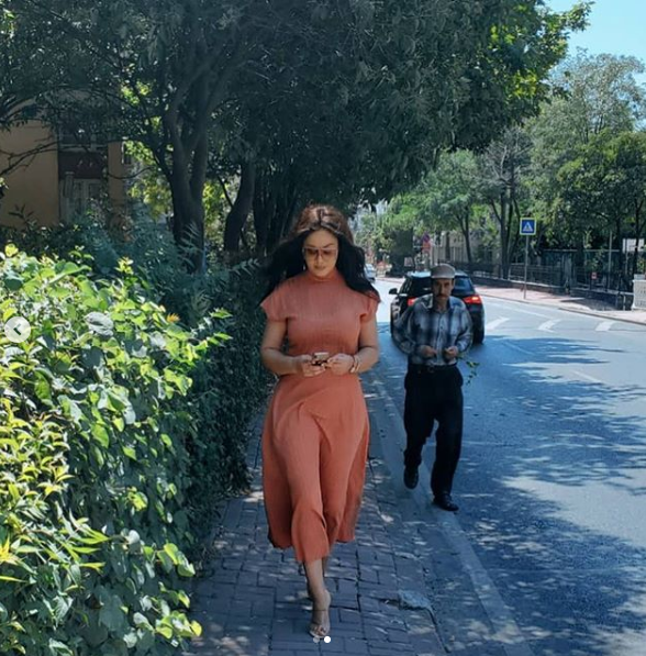 Nadia Buari shares photos of a photobomber staring at her 