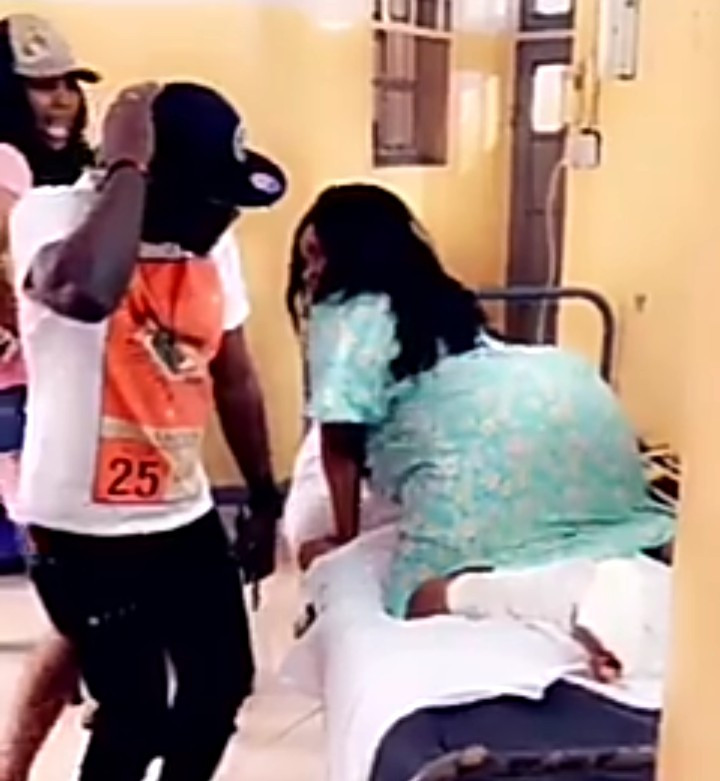 Cossy Ojiakor twerks on her hospital bed (video)