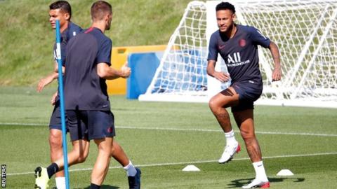 Neymar in training with Paris St-Germain