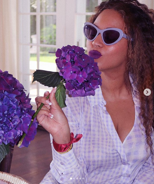 Singer, Beyonce shares new stunning photos