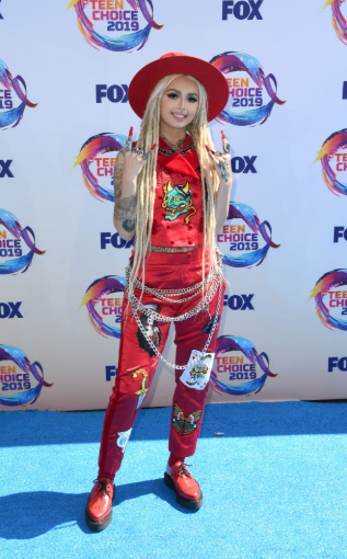 Red carpet moment from 2019 Teen Choice Awards (photos)