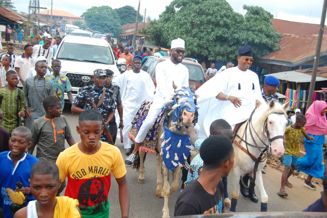 Lawmaker, Shina Peller celebrates Sallah by riding a horse from the praying ground to his family house (Photos)