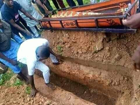 Couple found dead in their home in Niger state (photos)
