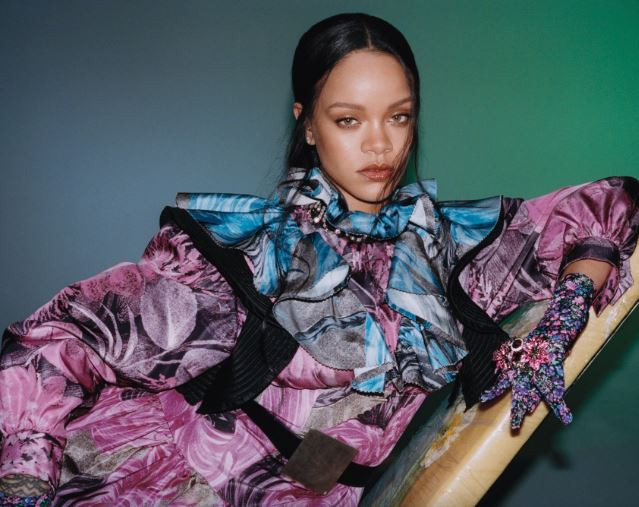 Photos: Rihanna covers the September edition of?Vogue Hong Kong