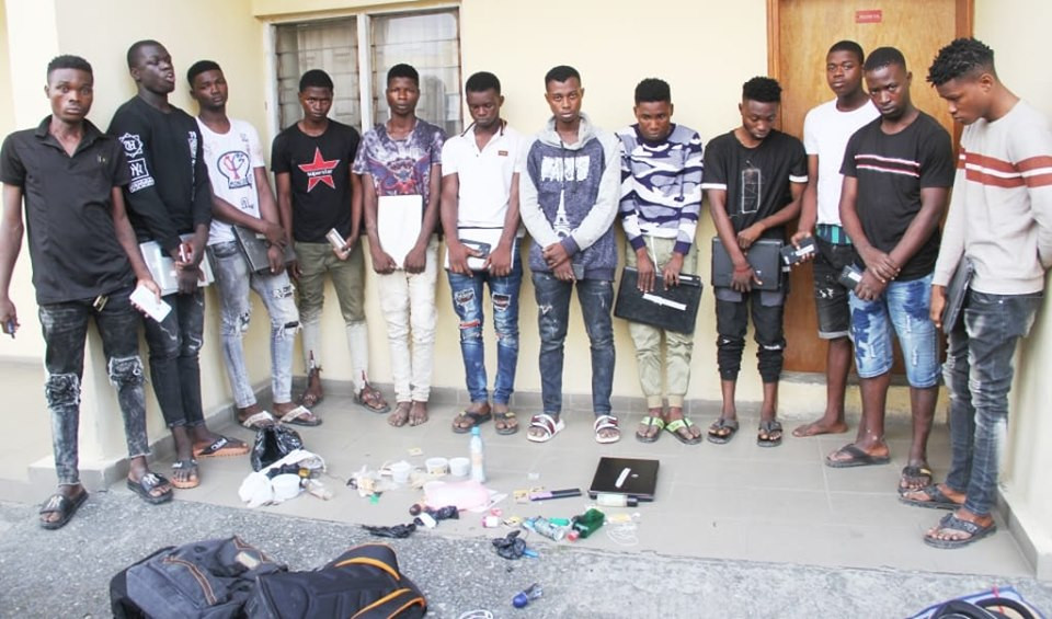 12 fraudsters arrested at Yahoo Yahoo School