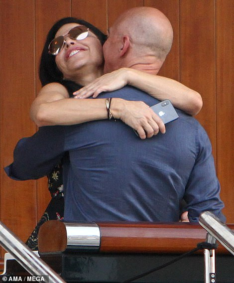  Jeff Bezos, 55, and Lauren Sanchez, 49, put on public display of affection as they kiss & cuddle during a trip to Venice (Photos)